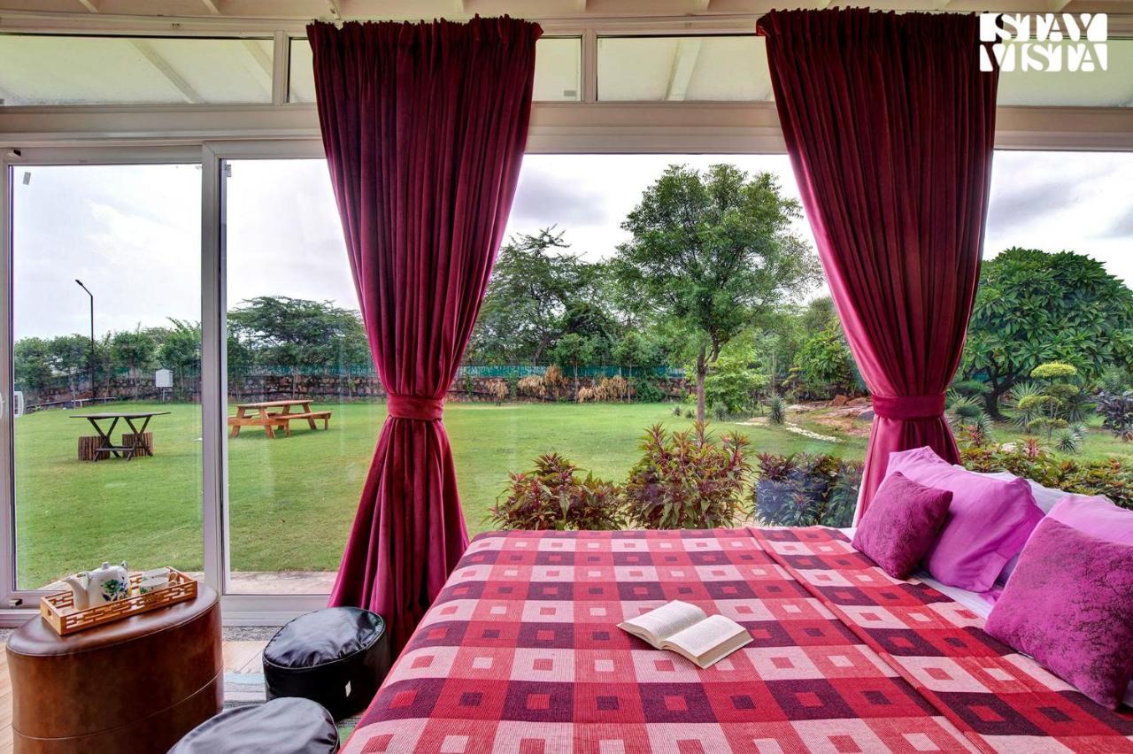 Stayvista At Idyllic Farmhouse - A Glasshouse With Outdoor Pool คูร์เคาน์ ภายนอก รูปภาพ